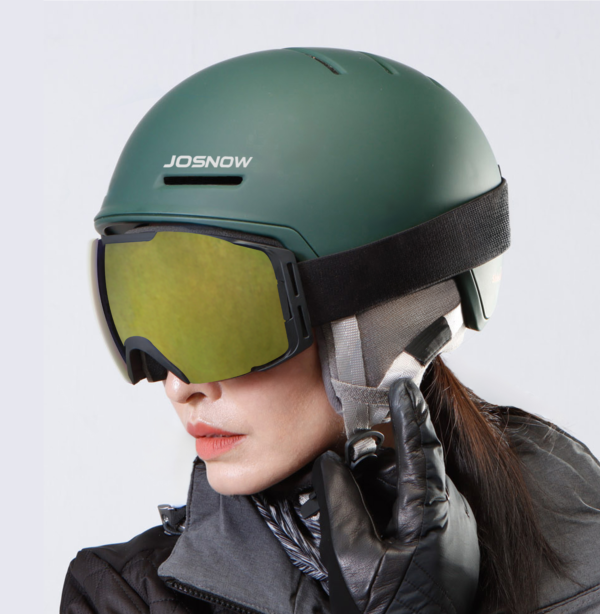 2024 Pine Green 女模配戴圖002 (1)