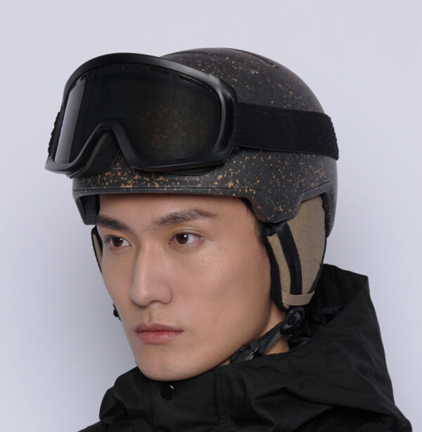 2024 Eco Cork 男模配戴圖001 (1)